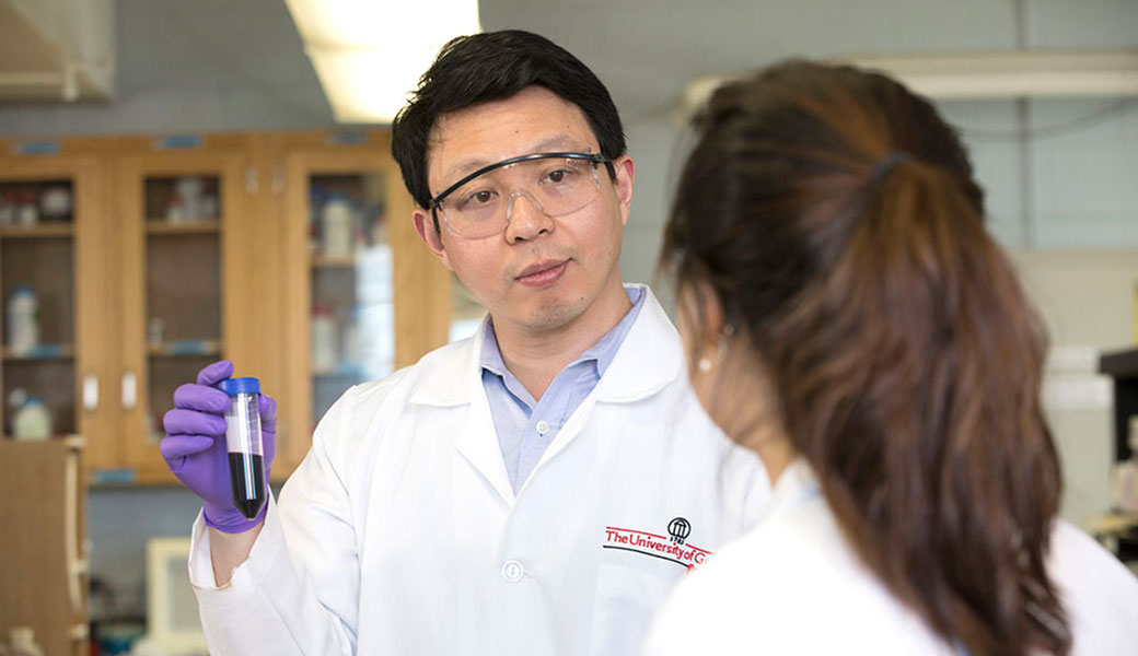 Health & Wellness • Science & Technology Study finds salt nanoparticles are toxic to cancer cells 45 mins agoby Allyson Mann Jin Xie discusses research projects with students in the laboratory.