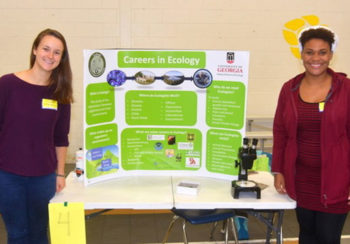 photo of UGA ecology students participating in EcoReach