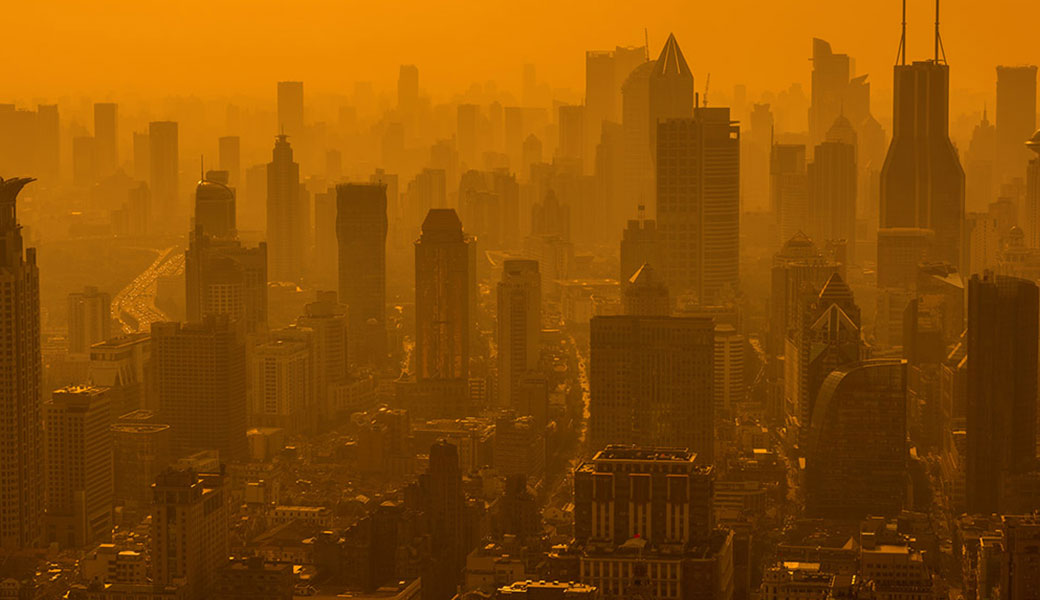 photo of the Shanghai skyline polluted