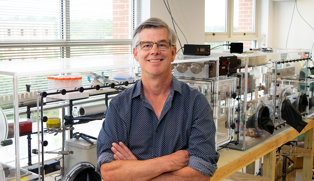 University of Georgia researcher Michael Terns