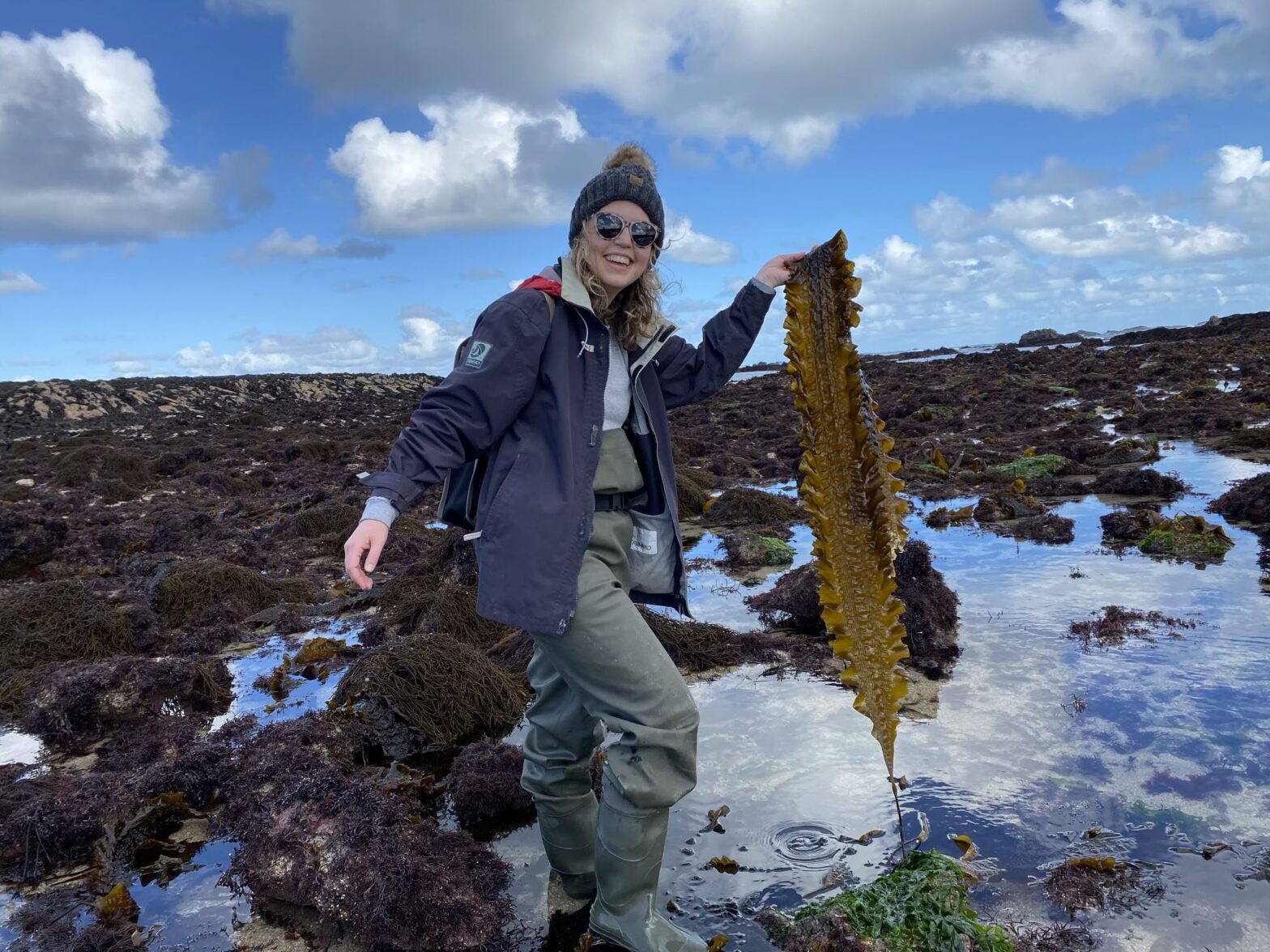 Allison-holding-seaweed