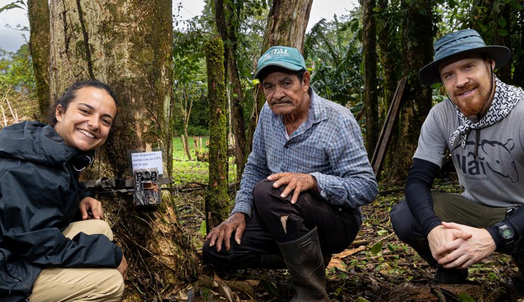 Jorge Rojas (right) pictured with researcher Sofia Pastor (left) and a farmer in Costa Rica. Pastor and Rojas helped deploy a camera trap to monitor a tapir who was raiding the farmer’s crop. (Photo by Michiel Van Noppen).