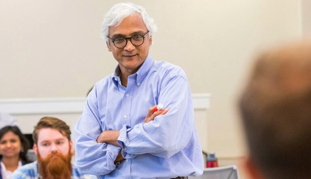 Sundar Bharadwaj teaching a class at UGA.