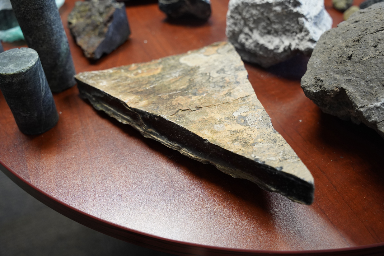 DSC09324 obsidian sample